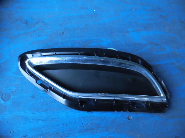 AM902 アウディ Q5 80A リア トリム 右 80A807320拍卖