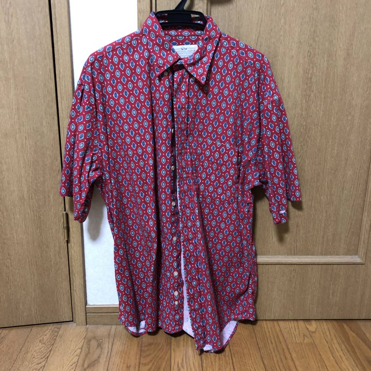 Natural issue 古着 柄シャツ メンズ 赤 ヴィンテージ拍卖