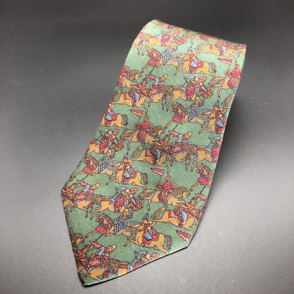 サルヴァトーレフェラガモ 総柄 シルク ネクタイ拍卖