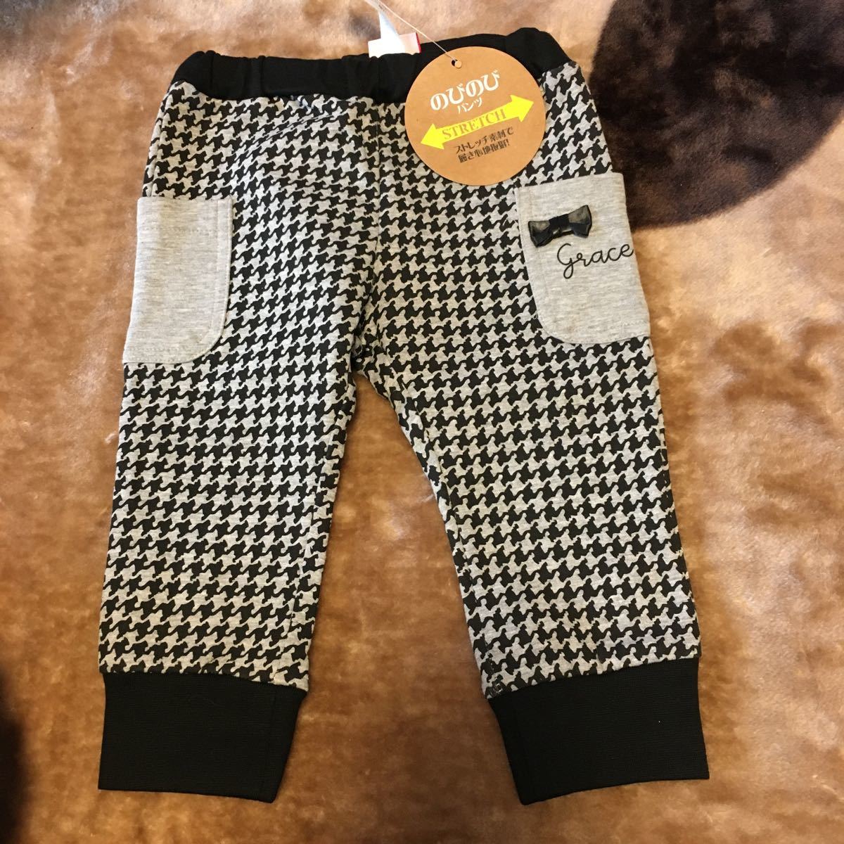 送料無料 新品タグ付き のびのびストレッチパンツ 千鳥格子柄 グレー黒ブラック×リボン柄 80cm スウェットパンツ 送料込み拍卖