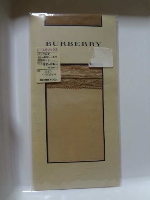 新品 BURBERRY バーバリー レース付ソックス 22~24cm ベージュティント拍卖