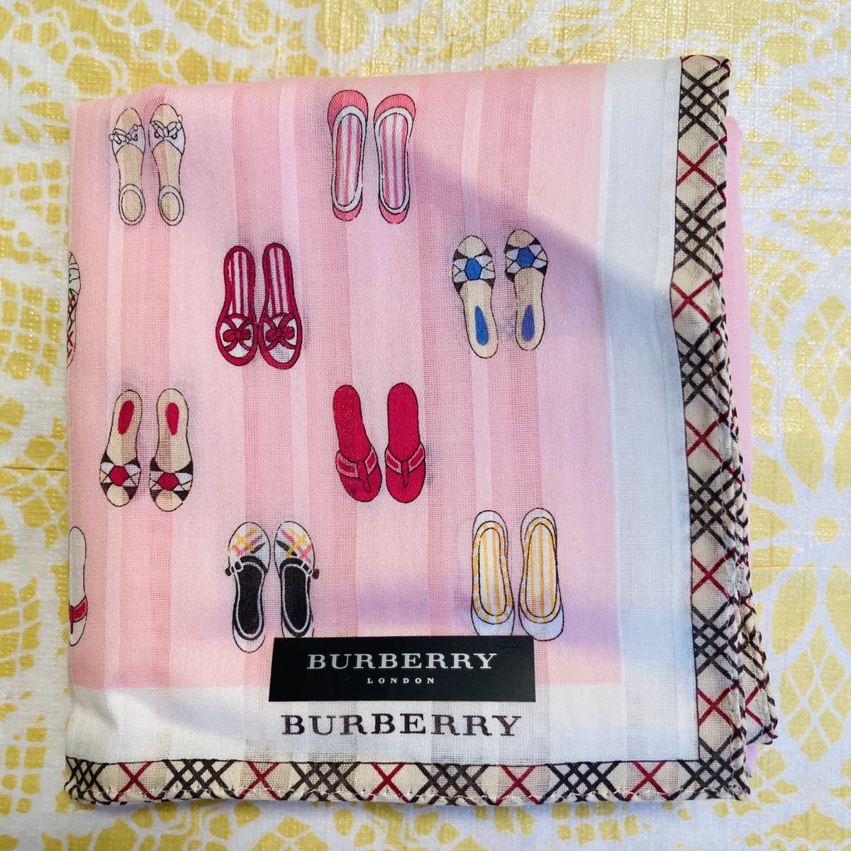 【人気柄】新品/BURBERRY/ハンカチ/正規品/バーバリー/綿100%/未使用/即決あり/匿名発送/レディース/女性用/サンダル/靴/ピンク/パンプス拍卖