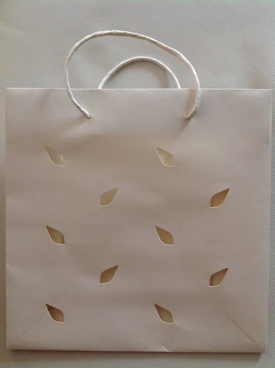 【ショッパー】Pierre Hermeの紙袋 一度使用の新中古拍卖