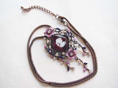 ヴィクトリアン調 アメジストフラワーレディペンダント拍卖