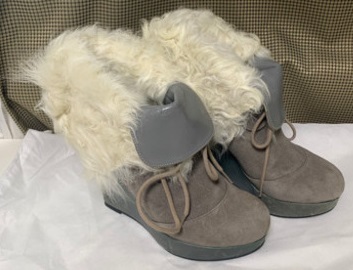 31*【中古美品】*DIANA ダイアナ ウェッジソールブーツ 23.5cm グレー(シルバー) ゴージャスです♪ 送料無料拍卖