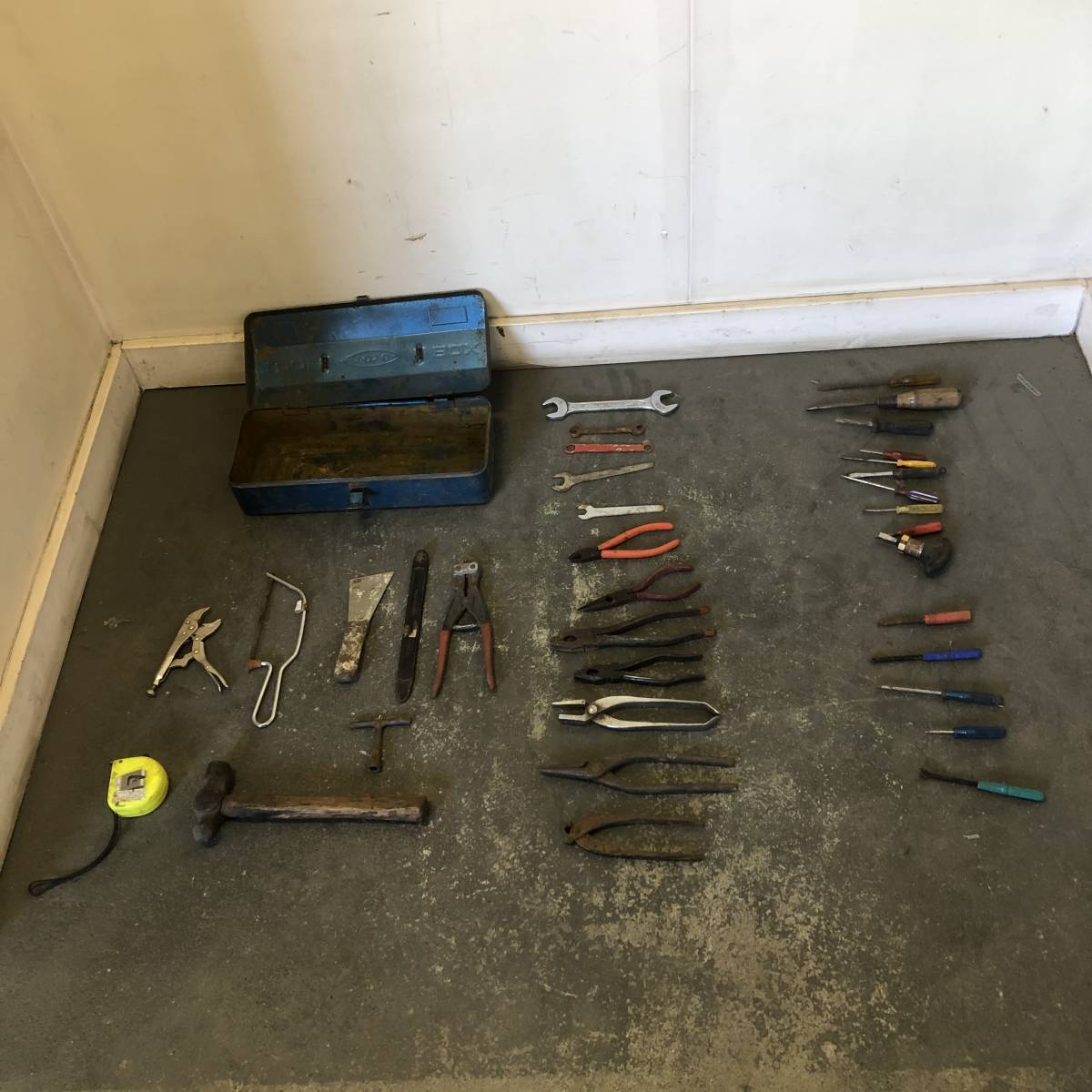 ★岐阜発 ③工具箱 / 工具セット / ドライバー / スパナ etc / ツールボックス / 工具色々まとめて 35点 / サビ等あり / 現状品□12/1□★拍卖