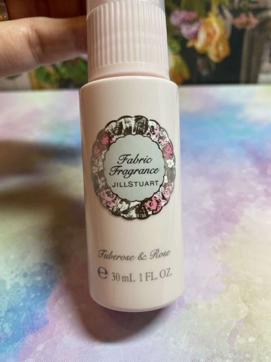 sale!ジルスチュアートリラックスファブリックフレグランスII 30ml チュベローズ&ローズの香り拍卖