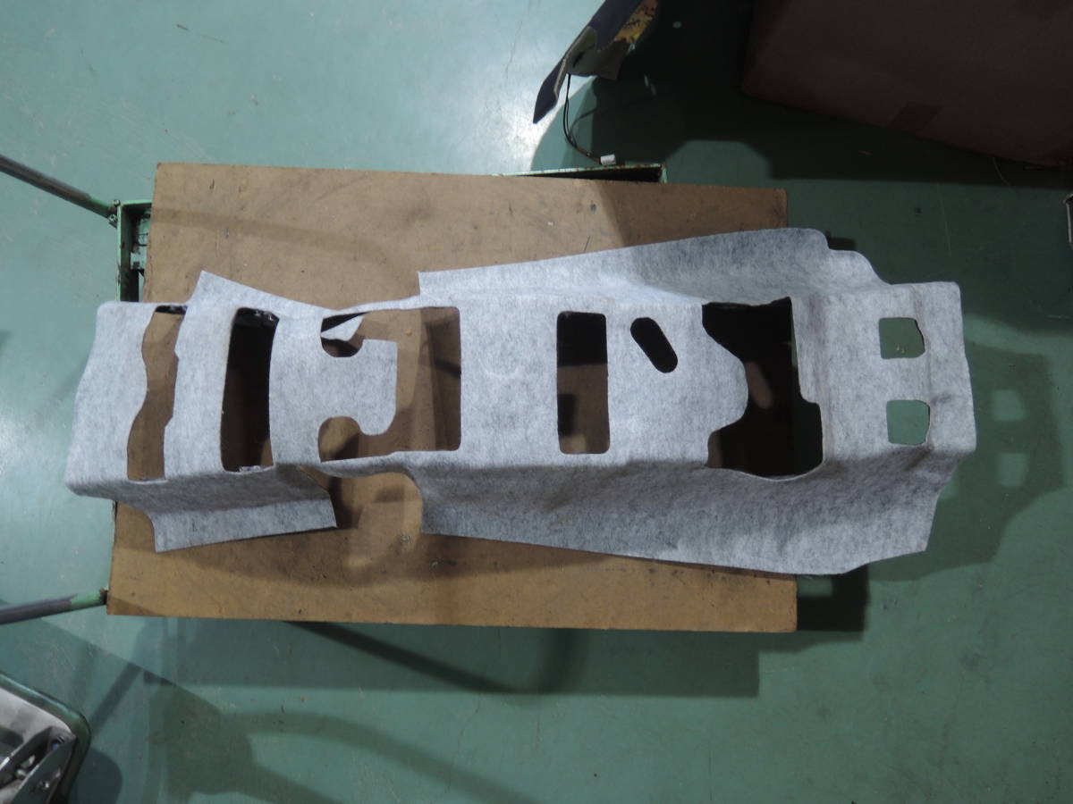 ZVW30 プリウス G's 後期 純正 センターコンソールマット 58621-47020 TR640 T-1113拍卖