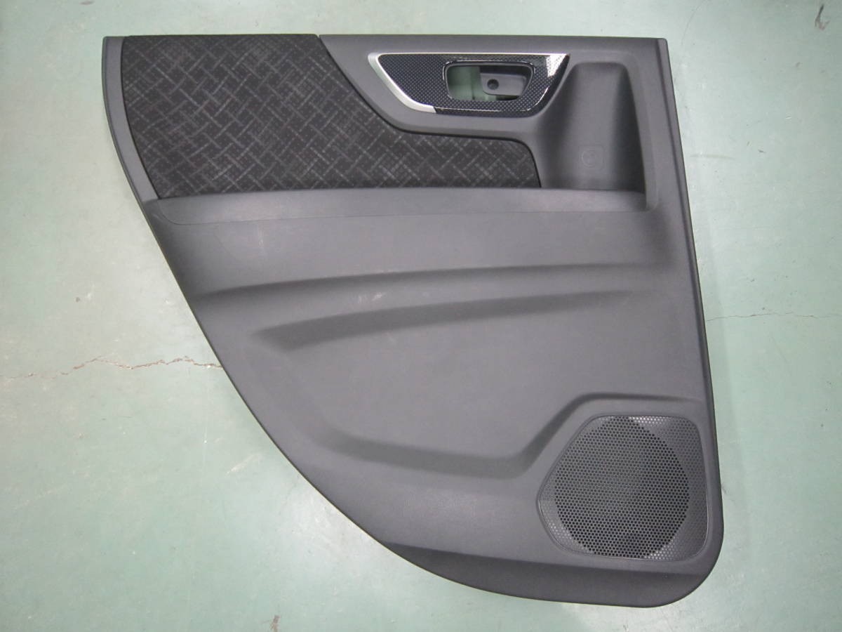 ・ 【JUNK】 JH1 N-WGN エヌワゴン カスタムG 左リヤ ドアトリム 83750-T6G拍卖