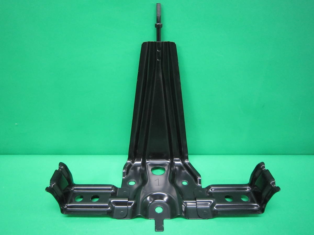 ・ DAA-ZVW30 プリウス G's 後期 純正 バッテリートレイ 土台 台座 7440-47030 T-1111拍卖