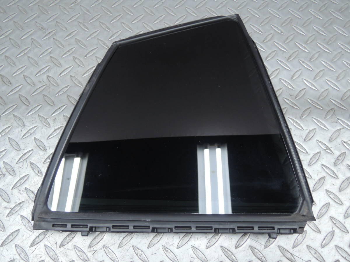 ・ ZVW50 プリウス 純正 右後 運転席後 小窓 ガラス 68188-47030 tsr拍卖