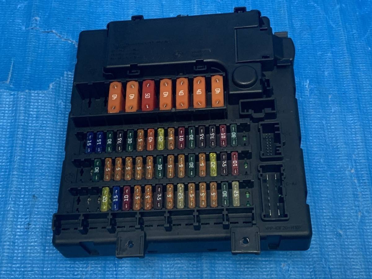 ・ ABA-BU25 BMW E85 Z4 2.5L ヒューズボックス B-7076拍卖