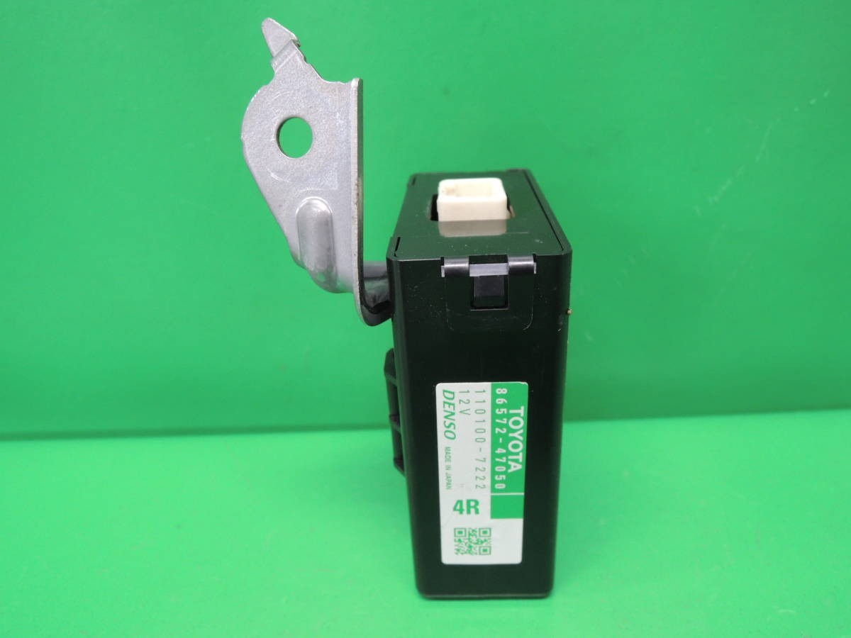 ・ ZVW30 プリウス G's 後期 ビークルアプローチング スピーカー コントローラ CPU 86572-47050 T-1111拍卖