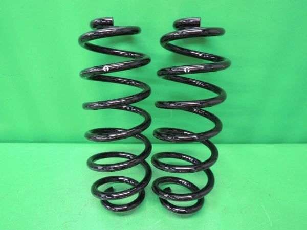 ・ DAA-ZVW50 プリウス純正 リア サスペンション スプリング 左右セット T-6927拍卖