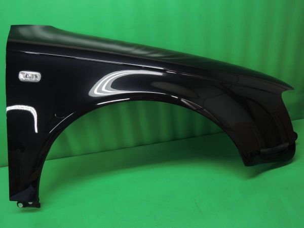 ・ Audi アウディ A4 8E系 SlinePackage 純正 Sライン フロント右フェンダー拍卖