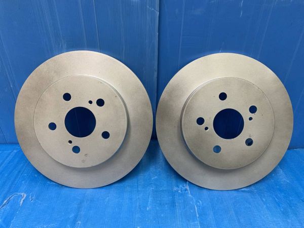 ・ DAA-ZVW51 プリウス 研磨済 リアディスクローター T-4276拍卖