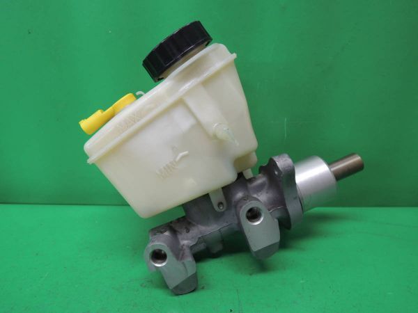 ・ ABA-BU25 BMW E85 Z4 2.5L AT ブレーキマスターシリンダー B-7076拍卖