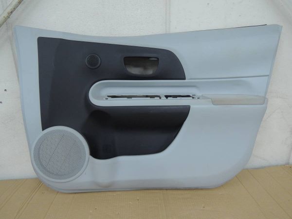 ・ アクア 前期 NHP10 右フロント 運転席側 ドアトリム 内張り 67611-X1V20-A tsr拍卖