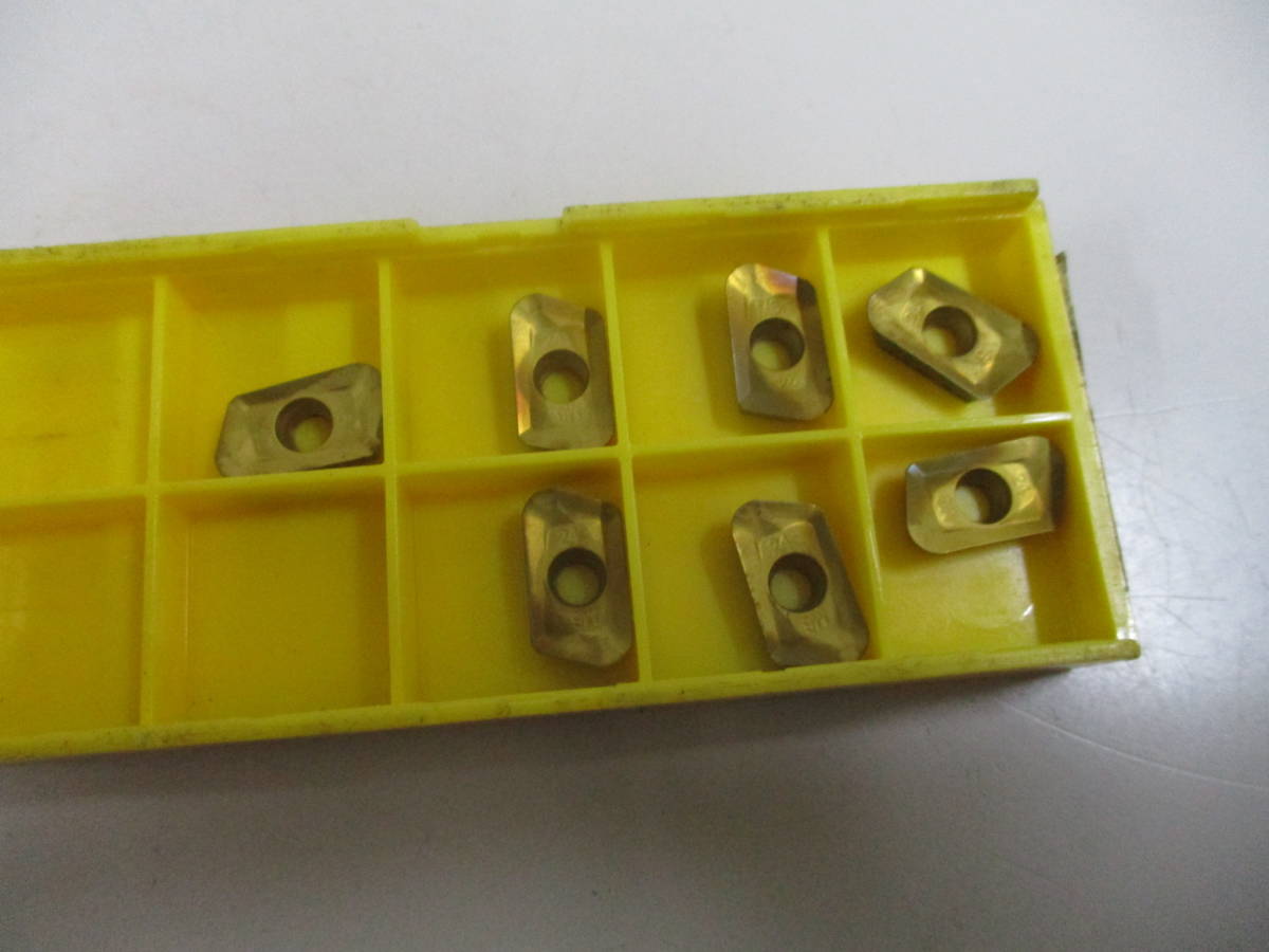 スローアウェイチップ XPMT13T3PDER-M6 F7030 三菱拍卖