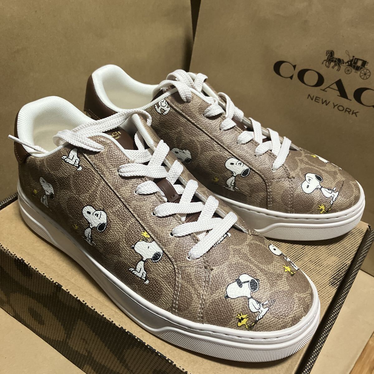 送料込●新品●完売品 COACH X PEANUTS スヌーピー US9 27.0cm D スニーカー ハイ ライン シグネチャーキャンバス 2025新作 ピーナッツ拍卖