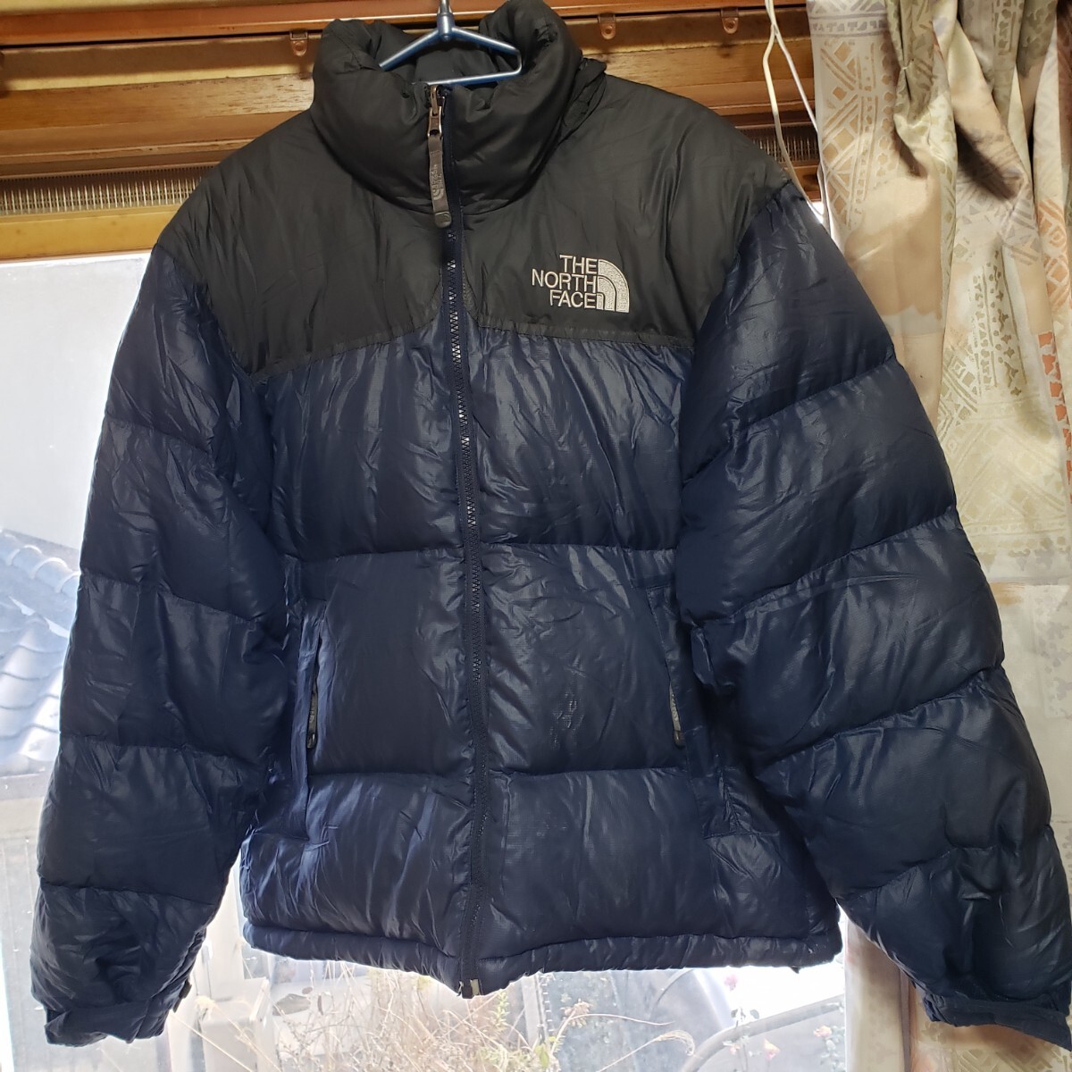 THE NORTH FACE ザ ノースフェイス 700フィルパワーFP ヌプシ JACKET ダウンジャケット men'sメンズS(実質Mサイズ)紺×黒ツートーン 防寒拍卖