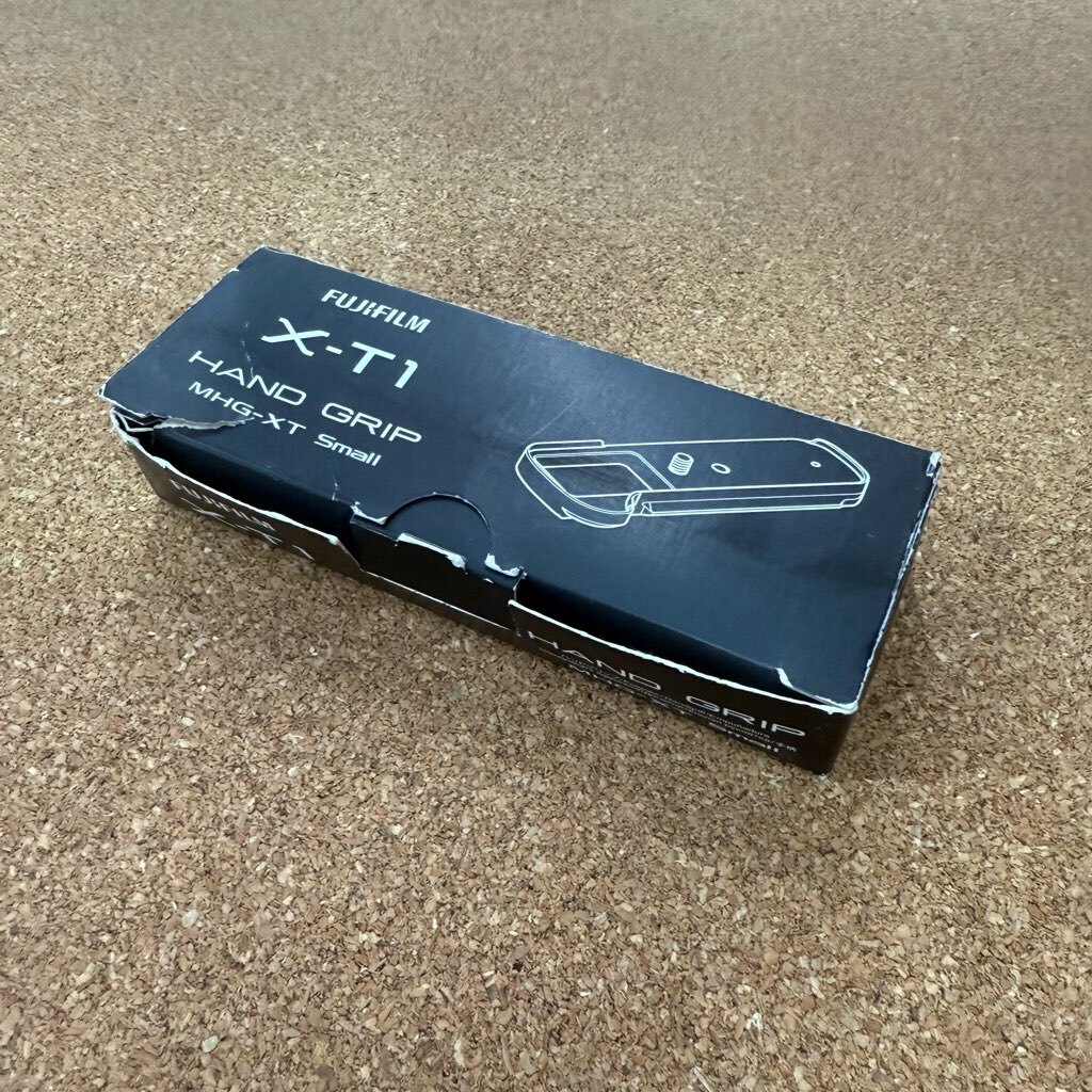 w★未使用アウトレット品/送料無料★FUJIFILM 富士フイルム X-T1用 メタルハンドグリップ MHG-XT Small 商品ID:2S399990拍卖