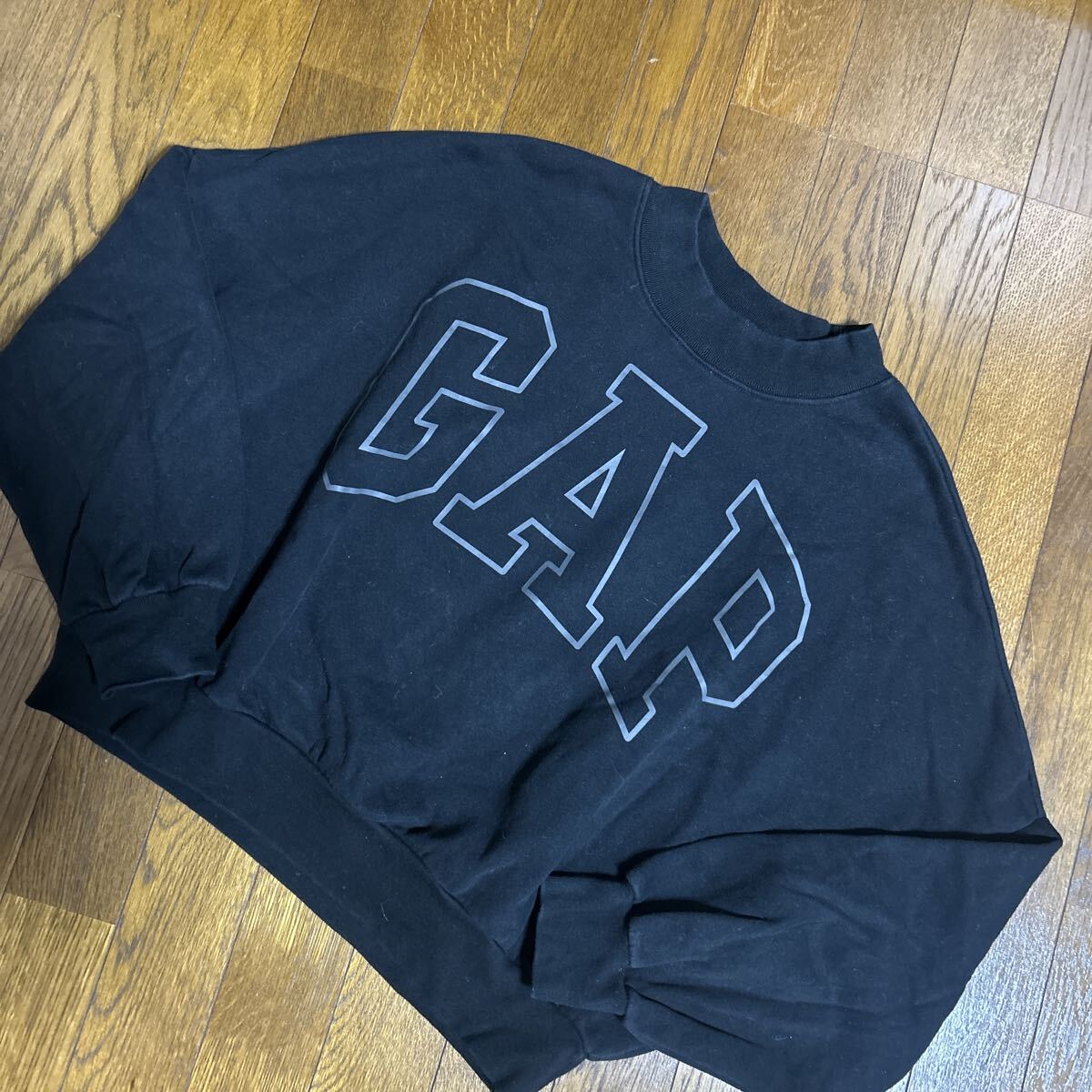 GAP ブラック クロップドスウェット スウェット ギャップ トレーナー 黒 裏起毛 M拍卖
