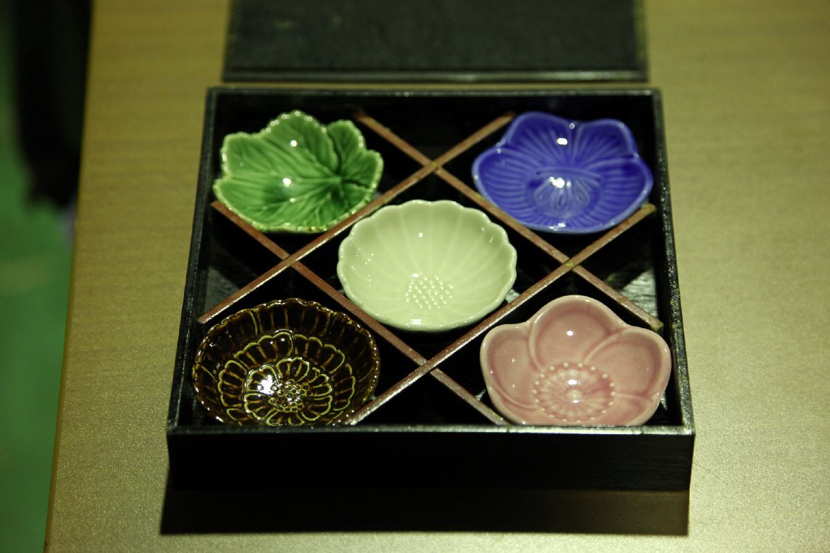 豆皿 醤油皿 5枚 花型 陶器 薬味皿 未使用 ★0313 B-3 N-5拍卖