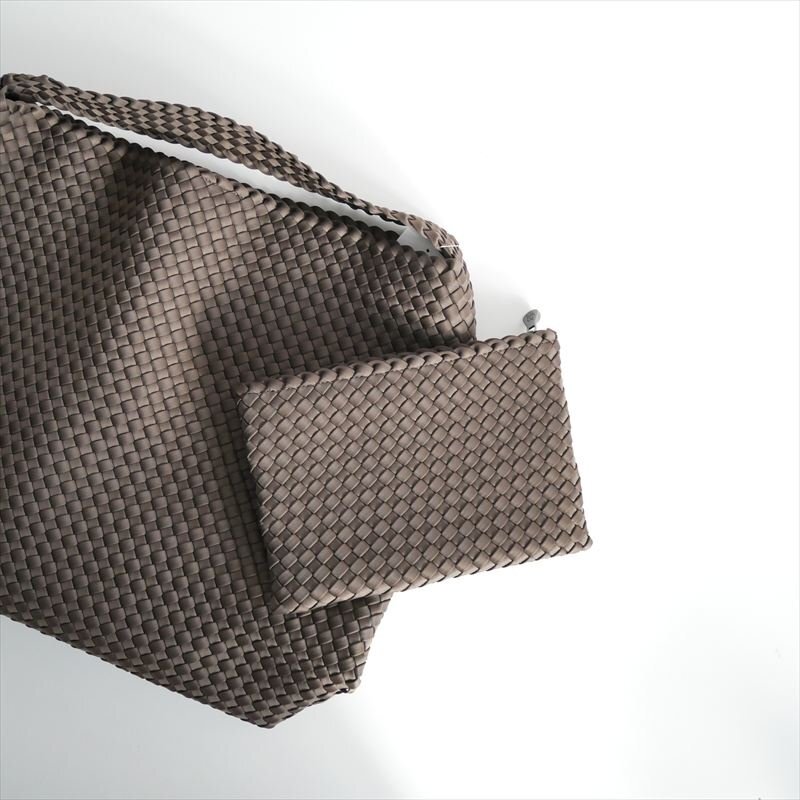 2025AW / DEUXIEME CLASSE同型お取扱い / NAGHEDI ナゲディ / Nomad Large Hobo メッシュ ワンショルダーバッグ / 2512-0874拍卖
