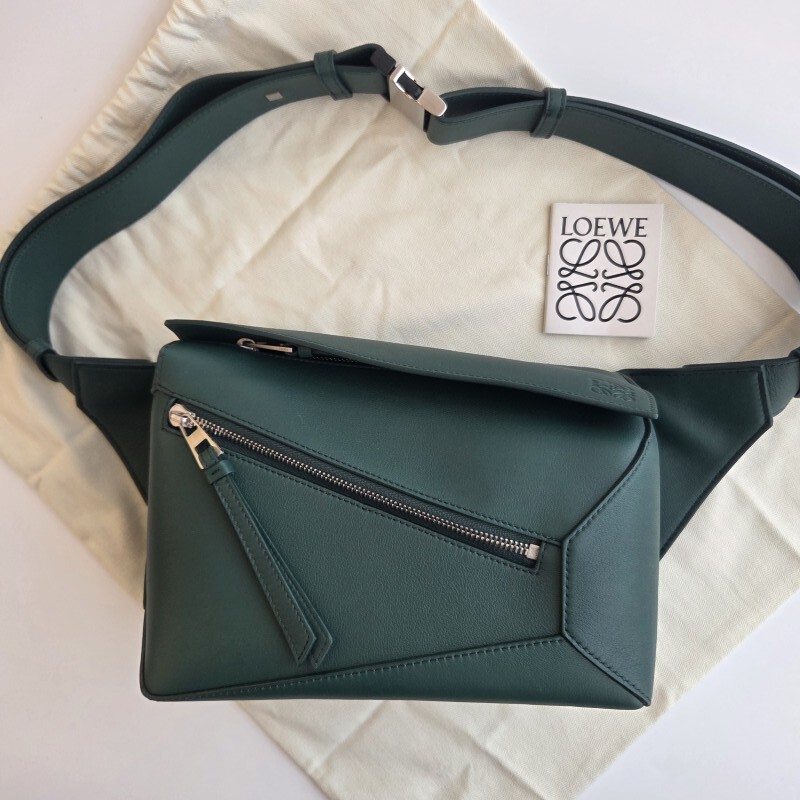 新品 LOEWE ロエベ パズル スモール ベルト バッグ グリーン B510SEBX02 6580 国内完売 入手困難拍卖