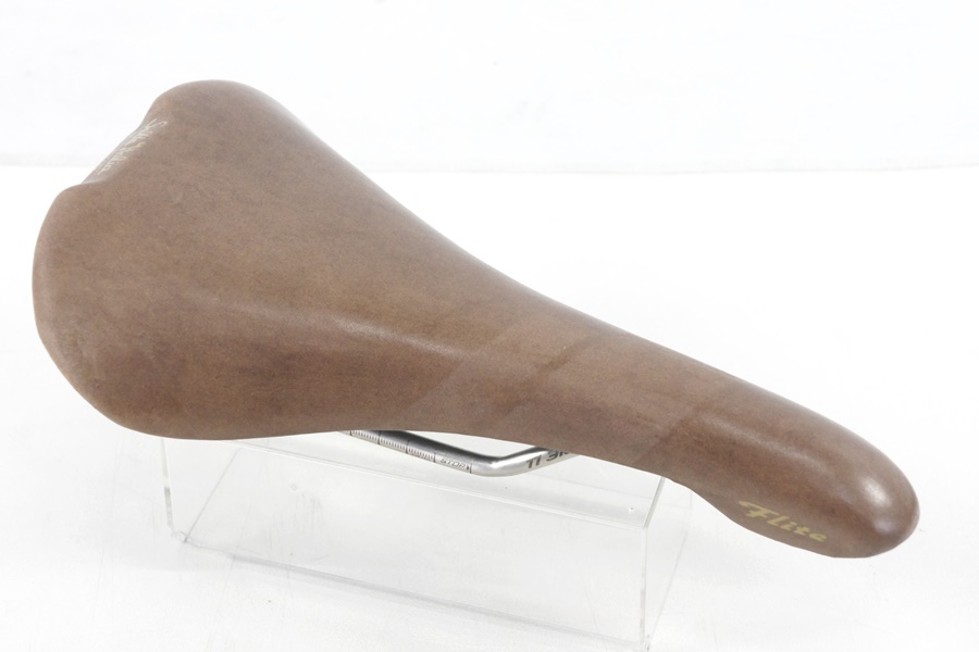 ◆◆セライタリア SELLE ITALIA ミラノ フライト ブリット MILANO FLITE BULLITT チタニウム316レール サドル 146mm拍卖