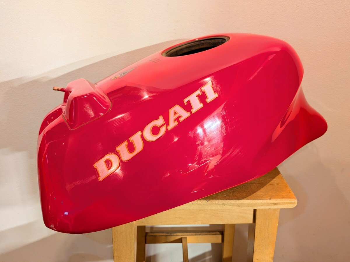 DUCATI 400SS 900SS 純正 タンク レッド 赤 ガソリンタンク フューエルタンク 燃料タンク ドゥカティ ノーマル パーツ 部品拍卖