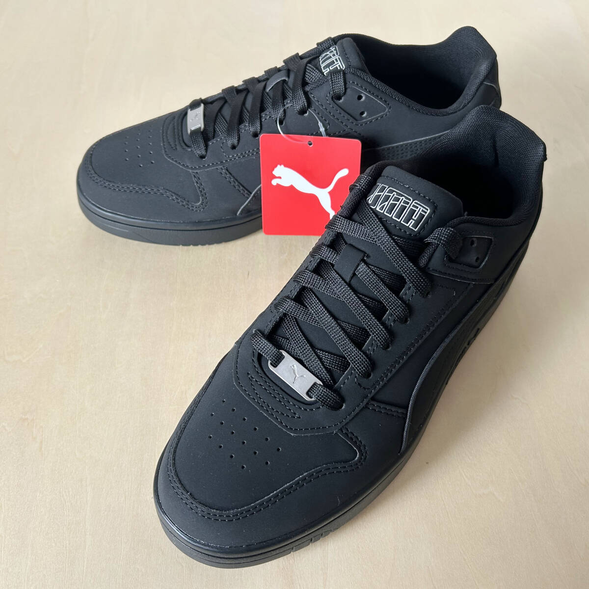 【新品特価】24cm 黒 プーマ リバウンド ジョイ ロウ ワイド PUMA RBD JOY LO WIDE NBK BLACK/BLACK US6/24cm 406148-01拍卖