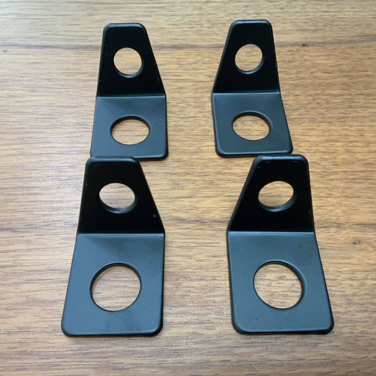 4点式シートベルト 取り付け用ブラケット ステー 金具 M12ボルト対応 4個入り セット 高強度スチール製 厚み3.5mm 汎用ブラケット拍卖