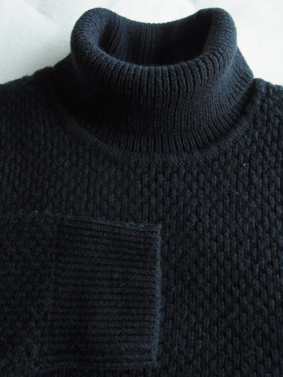 UNIQLO ユニクロ ミドルゲージ タートルネックセーター サイズ M ネイビー 351-421948拍卖