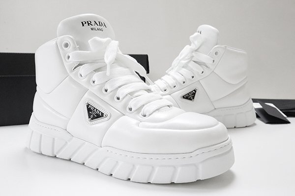 ★未使用 PRADA パデッド ナッパレザー ハイトップ スニーカー 白 サイズ11 (箱入り) ◆ 三角ロゴ ハイカット 厚底 シューズ プラダ ◆K-2拍卖