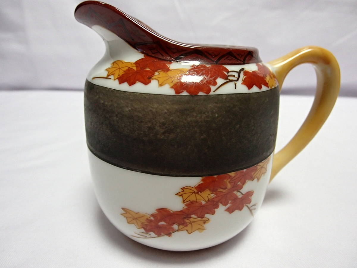 NO7【九谷】【オールド】【クリーマー】(小・・・170ml)【美しいフォルム(赤紅葉)【九谷の銘あり】拍卖