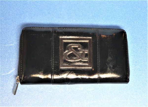 &byP&D(アンドバイピーアンドディー) ラウンドZIP長財布 811629BL433C04拍卖