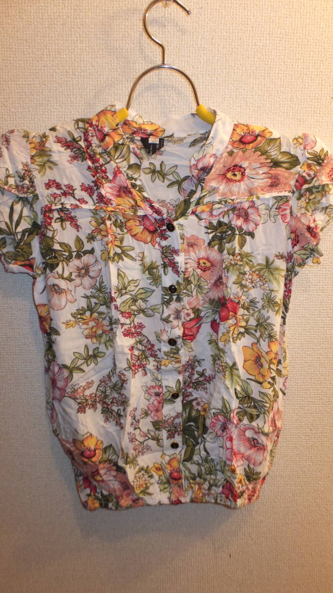★Four seasons★Floral Pattern Ladies Summer tops SizeS程度 花柄レディースサマートップスサイズS FLOWER USED IN JAPAN拍卖
