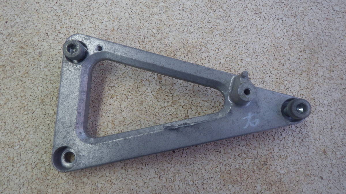 308 CBR250R MC17 エンジンハンガー 中古品です拍卖
