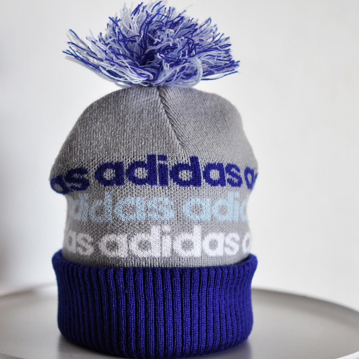 美品 00s adidas アディダス マルチカラー ニットキャップ ポンポン付き 厚手 ブルー グレー ヴィンテージ拍卖