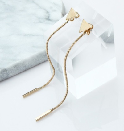 送料無料*MagiaDolce 2003●トライアングルロングチェーンバックキャッチ ゴールドピアス シンプルピアス チェーンピアス ロングピアス拍卖