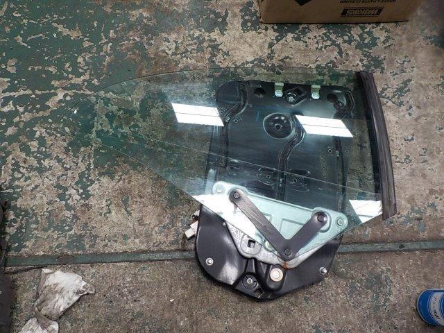 ボルボ C70 MB 純正 リア ドアガラス/レギュレター付き 右拍卖
