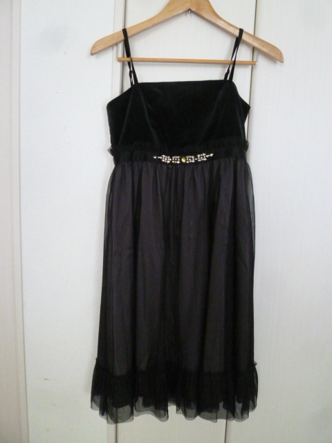 【新品】QUEENS COURT/クイーンズコート△黒ベルベットビジュー付きチュールドレスフォーマルワンピース1/裾フリルビッキー結婚式△OP119拍卖