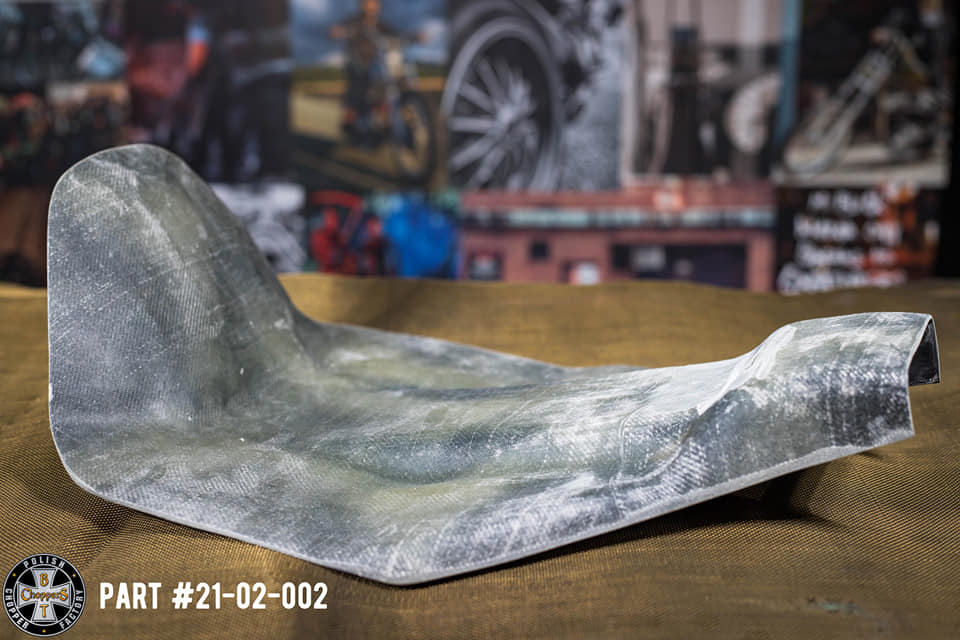 BT CHOPPERS製 ミルウォーキーエイト用シートプレート ブレイクアウト ファットボーイ18年式以降のソフテイル モデルに適合します拍卖