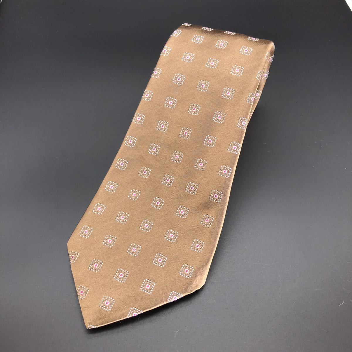 高級 kiton キトン キートン セッテピエゲ折り 小紋柄 ネクタイ拍卖