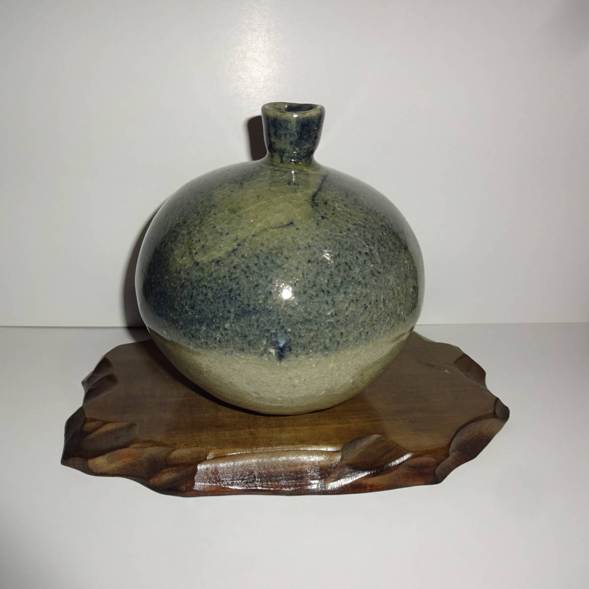 一輪差し「千代」ずんぐり丸い壺一輪差し 青磁?拍卖