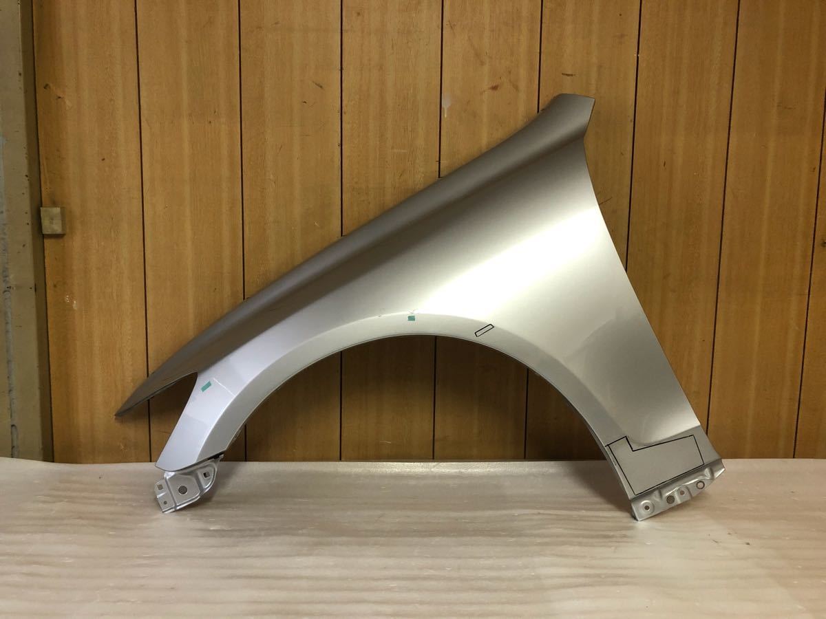 レクサスGS GWS191 前期 純正 左 フロント フェンダー パネル シルバー メタリック系 少損!拍卖