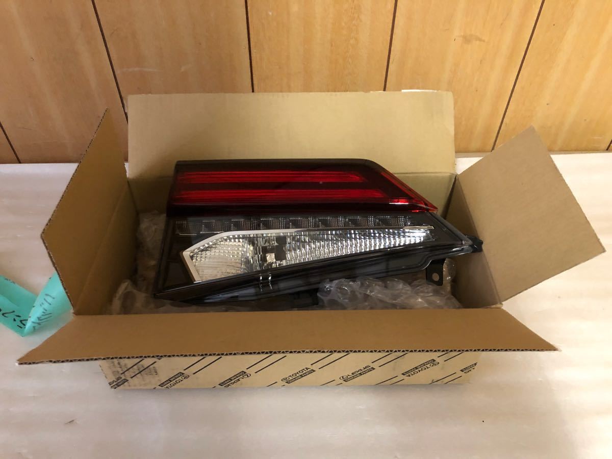 レクサス RX/RXハイブリッド AGL20/25W/GYL20/25W右 LED リヤランプ KOITO 48-183 81581-48210 美品!拍卖