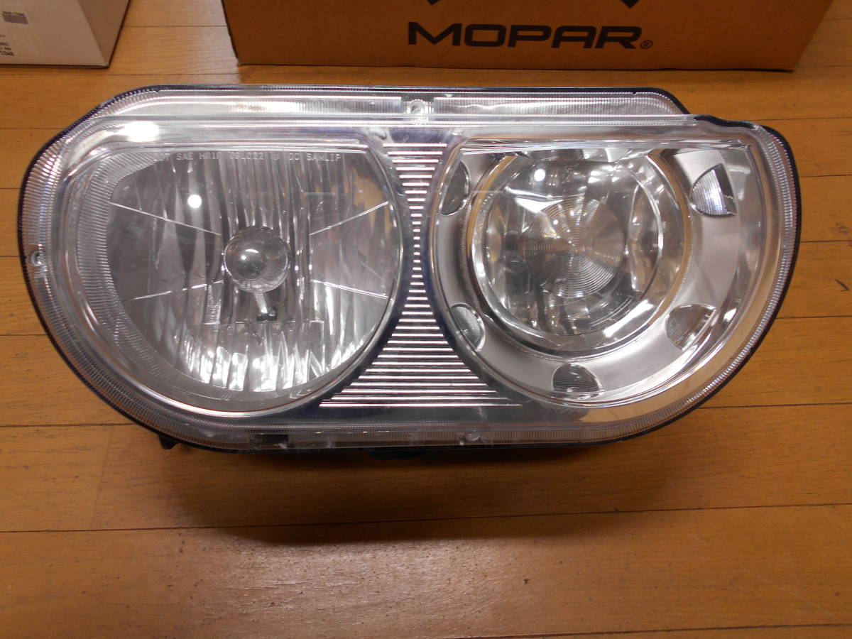 #44 DODGE CHALLENGER ダッジ チャレンジャー ヘッドライト 右側 拍卖